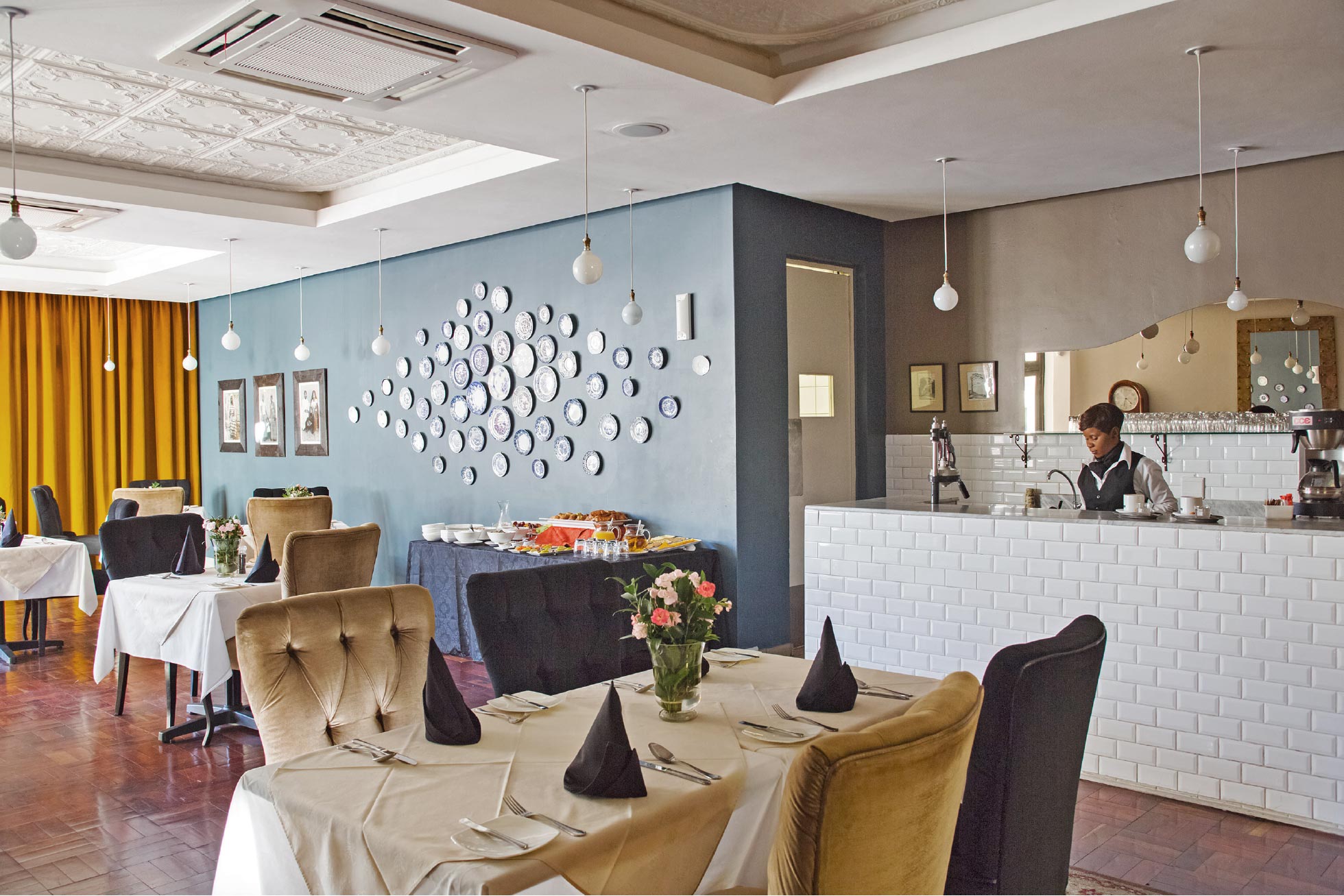 Restaurant interior setting